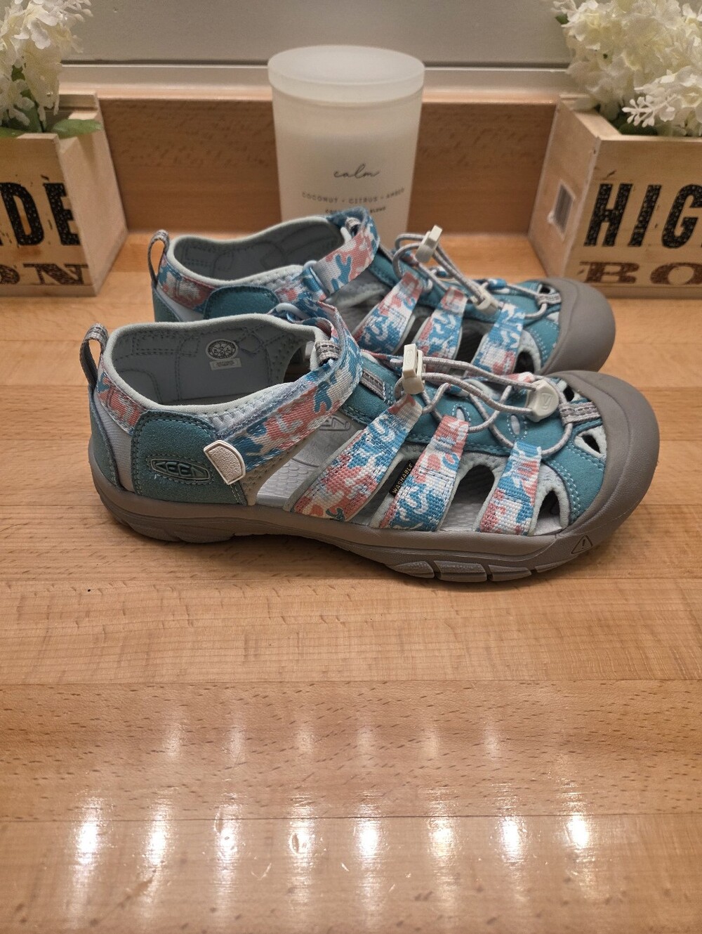 KEEN Kids' Newport H2 Sandals Camo/Pink Icing Size 7 (Womens 8.5)